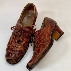 Vintage 70s genuine alligator peep toe laced heels